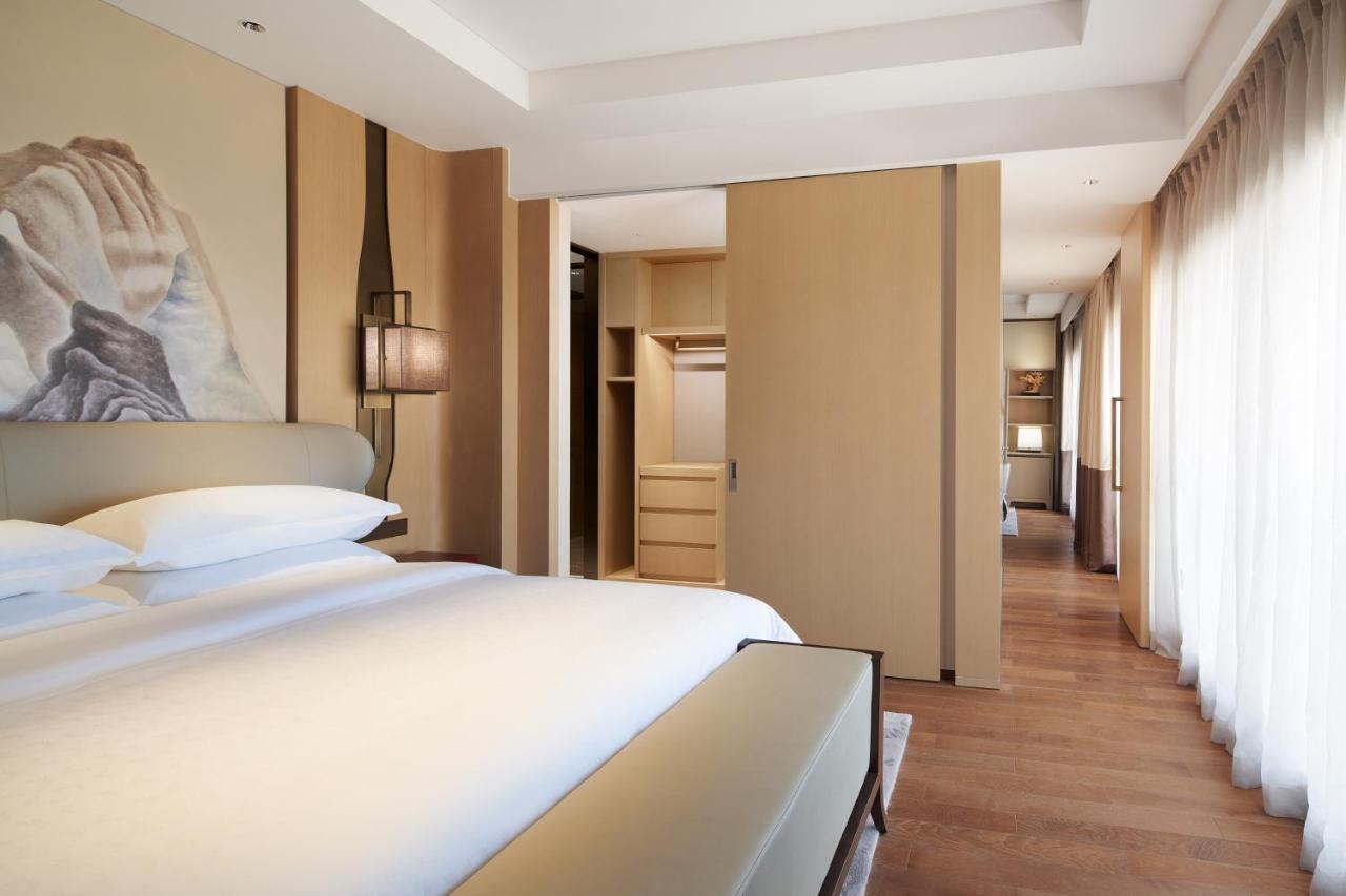 Sheraton Yunfu Xinxing Hotel Luaran gambar