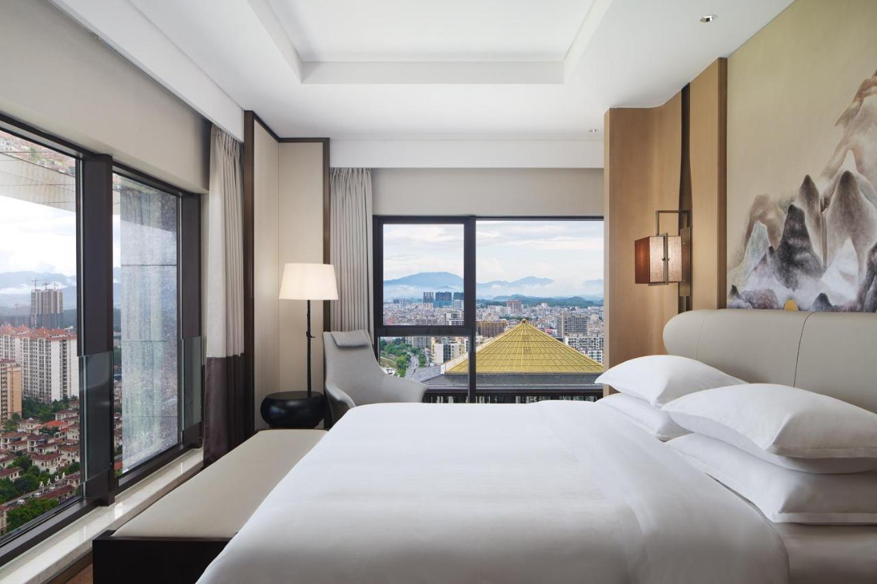 Sheraton Yunfu Xinxing Hotel Luaran gambar